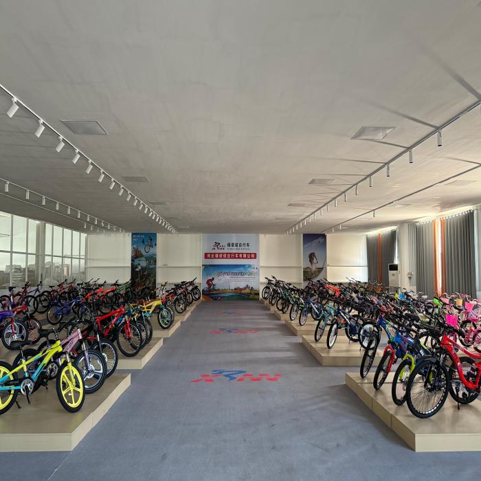 Mountainbike voor kinderen van - Cycling Gear Of The Year recensie en prijs